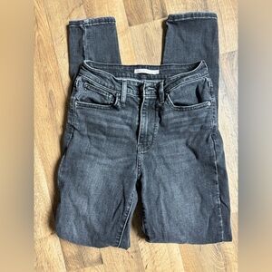 S-17 Levi’s High Rise Skinny